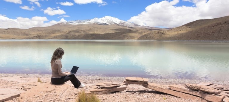 Devenir nomade : vivre, travailler et voyager à travers le monde