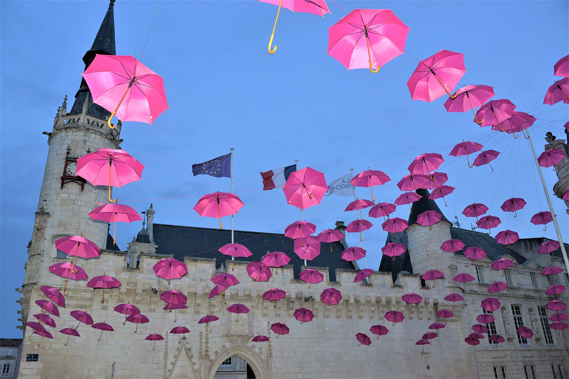 Deux marches Octobre Rose à Villars et à Noyant-Villages